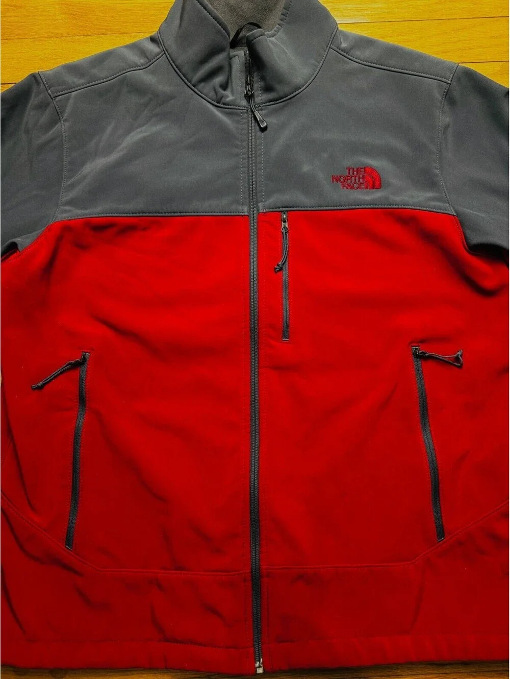 The North Face Men’s Softshell Jacket Size L Red Gray Full Zip Fleece